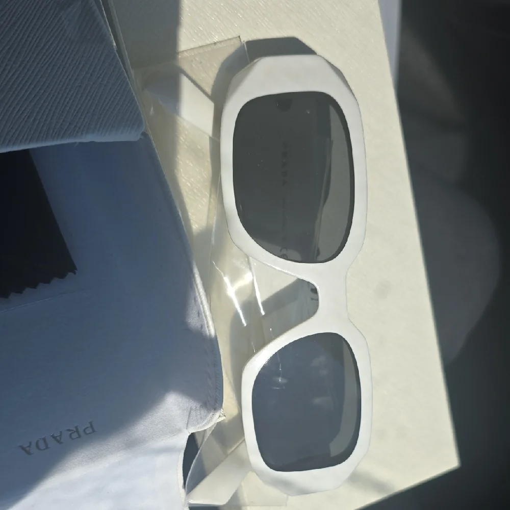 Prada Cream Glasses Case - Picture 3 of 6